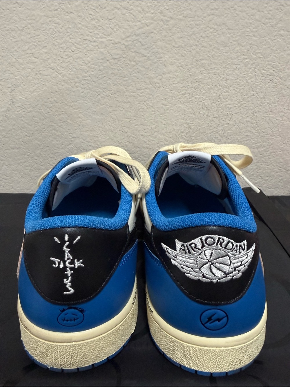 Air Jordan 1 low fragment Travis Scott - Picture 4 of 9